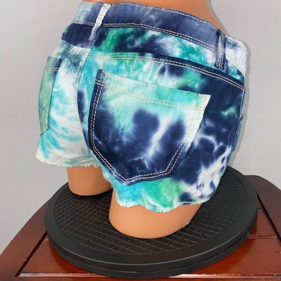 Hippie Laundry Juniors 7 Blue Green White Tie Dye Distressed Fringe Hem Shorts - Picture 8 of 12